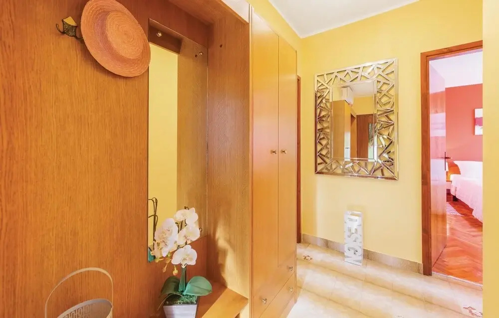 Beautiful Home in Pula With Wifi and 2 Bedrooms