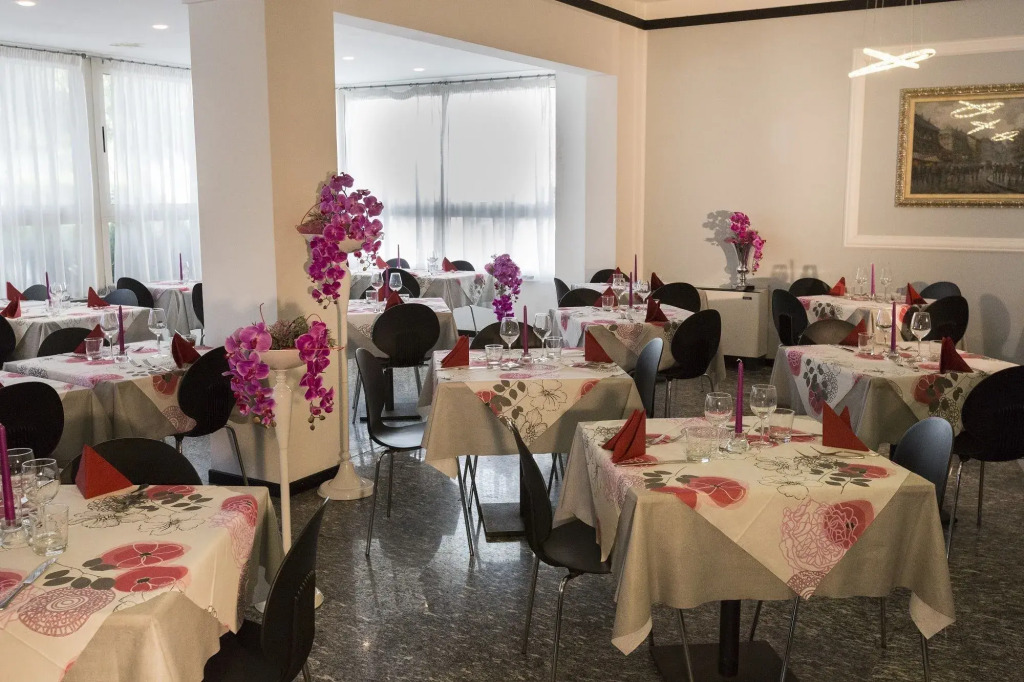 Hotel Vela DOro