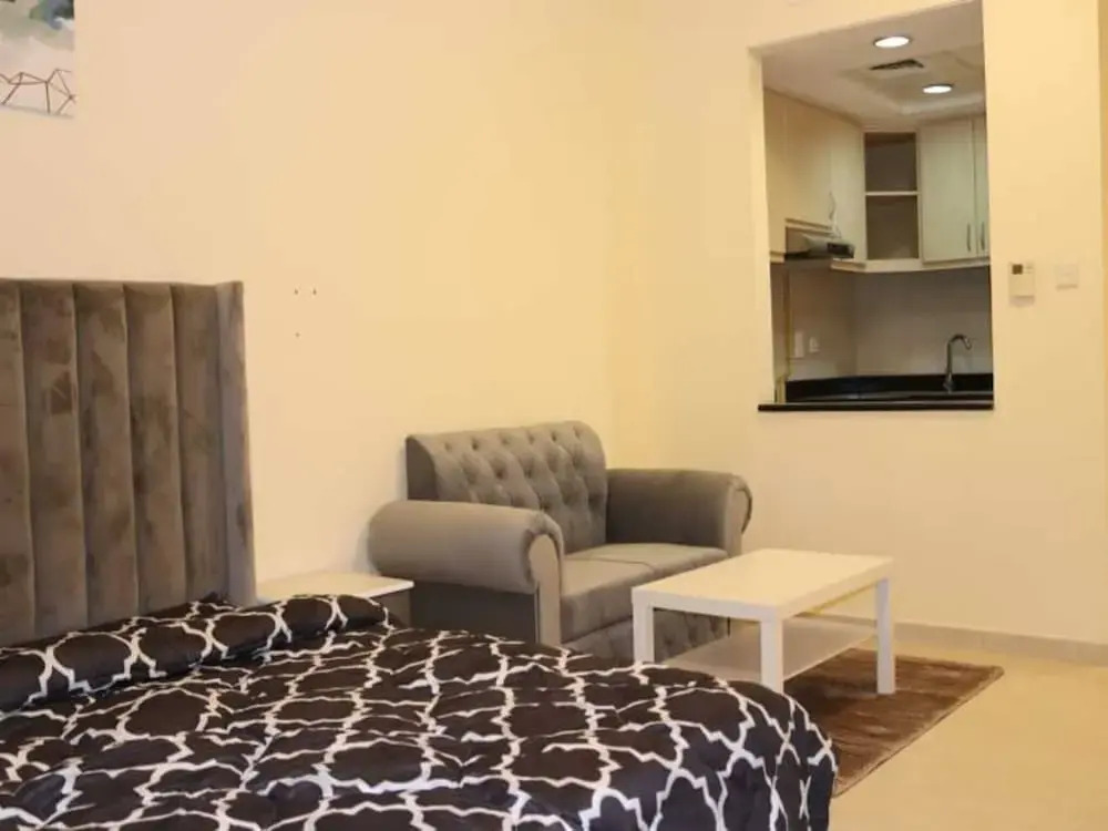 Lovely Studio With Balcony And Free Parking