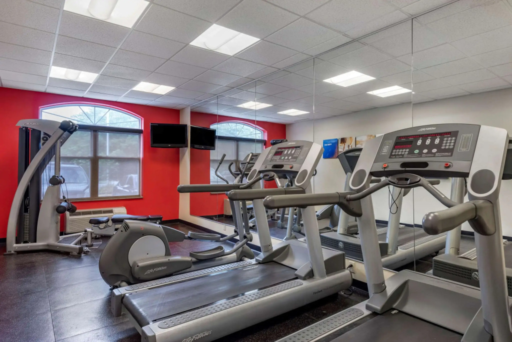 Comfort Inn & Suites Virginia Beach - Norfolk Airport