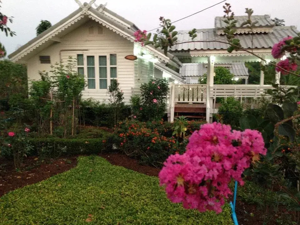 Khaokor Whitehome Resort