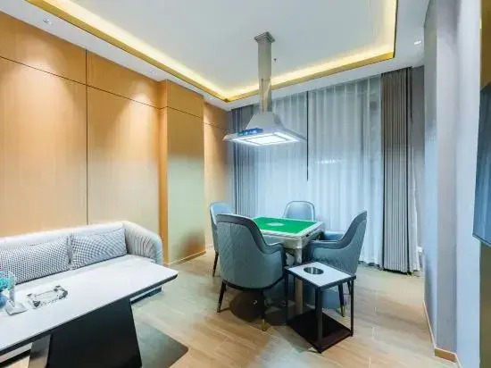 Zhihua Hotel