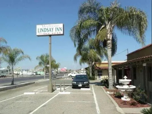 Lindsay Inn