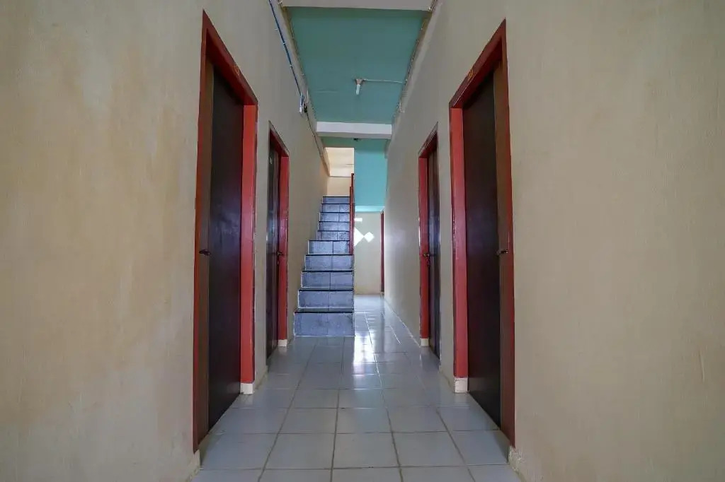 OYO Life 2502 Syariah Triantama Kost