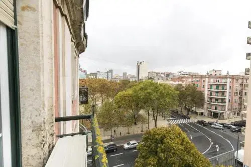 LovelyStay - Campo Pequeno Charming Apartment