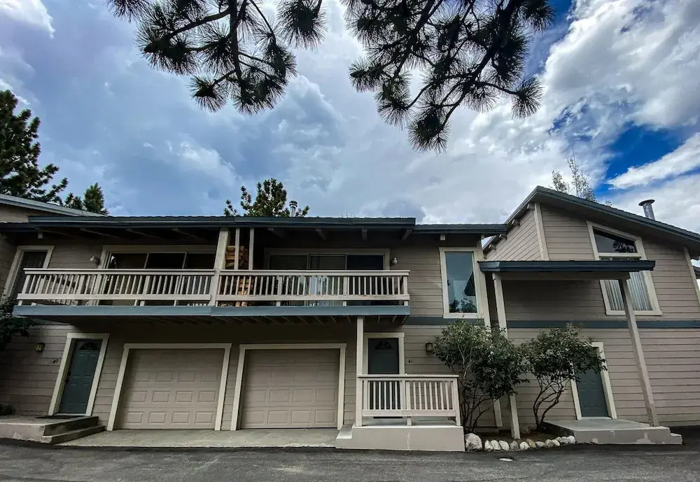 Chateau Sierra #41 3 Bedrooms 2 Bathrooms Condo