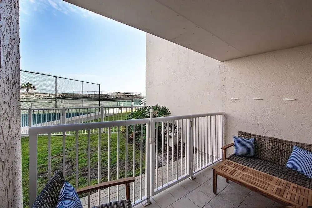 Gulf Shore Condo #107 - 2 Br condo by RedAwning