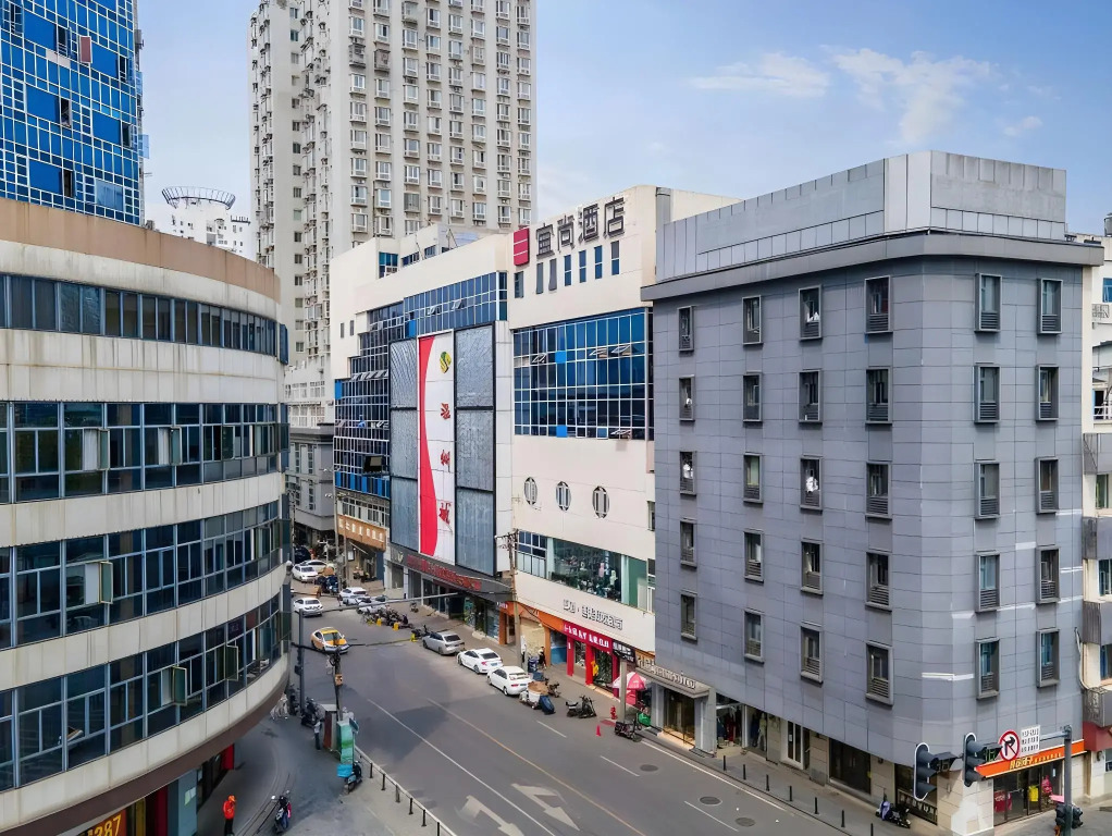 Echarm Hotel (Wuhan Jianghan Road Pedestrian Street)