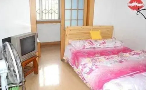 Xinyue Family Apartment