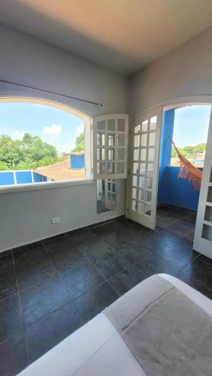Tutts Cabana Hostel