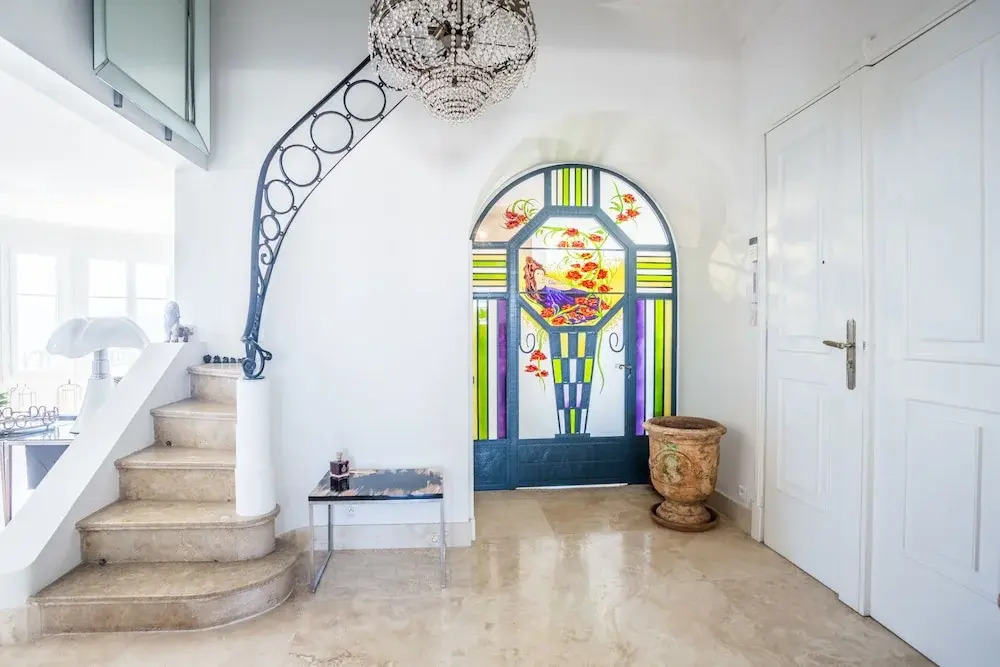 Art Deco Apartment terrace by Weekome