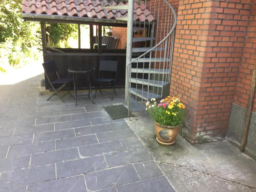 Selvbetjent lejlighed i centrum ved åen