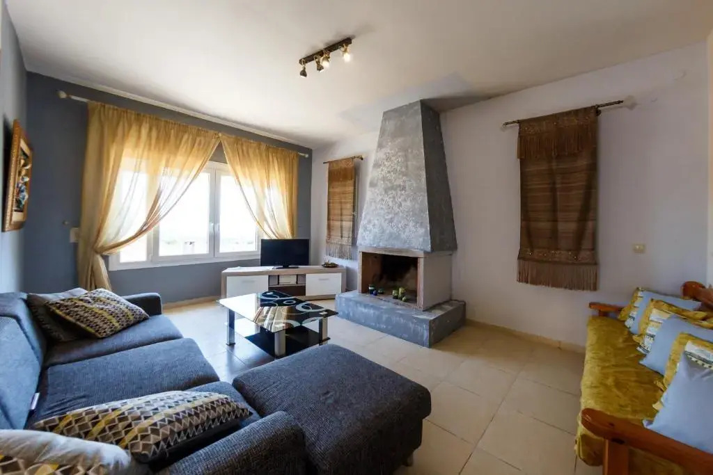 Dimitras House with Private Pool