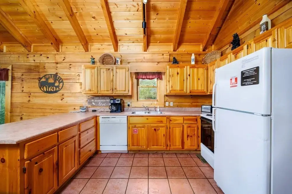 Ern812 - Eagles Perch 2 Bedroom Cabin by RedAwning