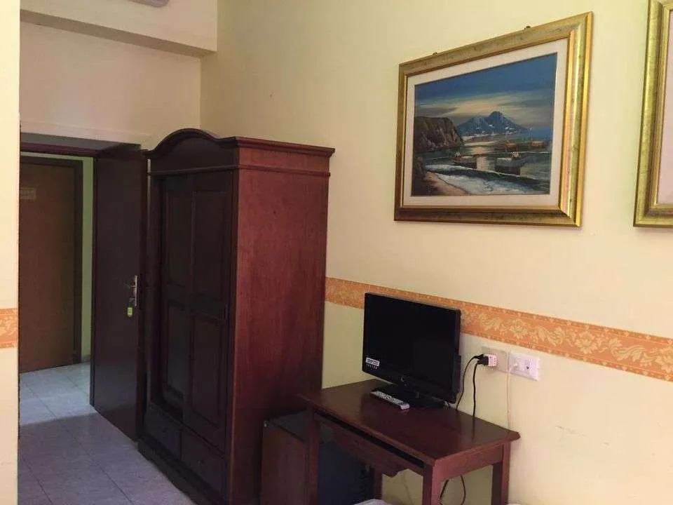 Hotel Adventure