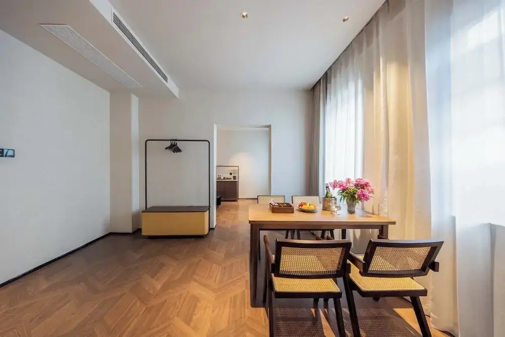 Yi Nian · Fangcun Hotel