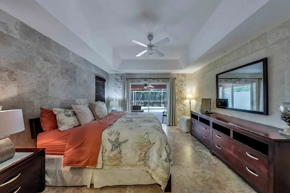 Palm Breeze 1035
