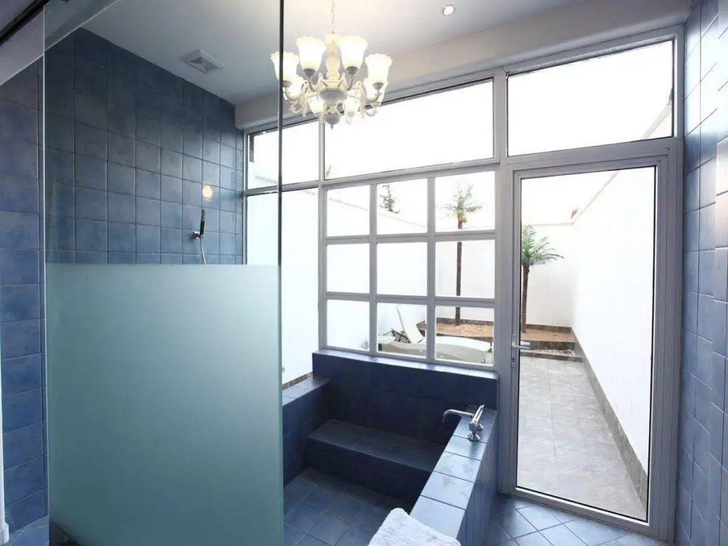 Nanjing Vogue Universal Boutique Motel