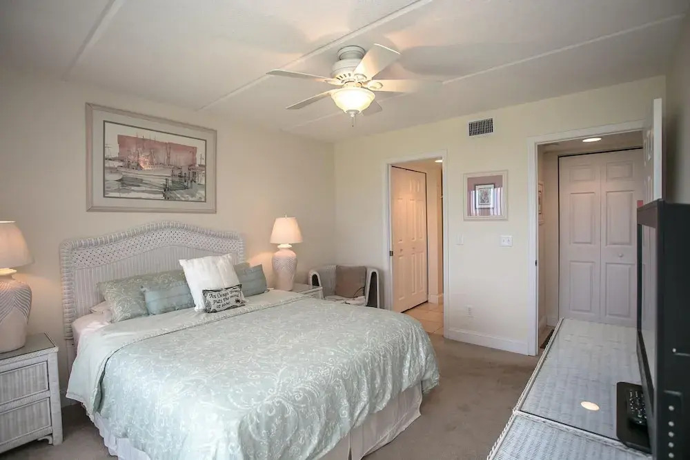 SEA Haven 515 [2/2] Free Activities! & Oceanfront Wifi Pool