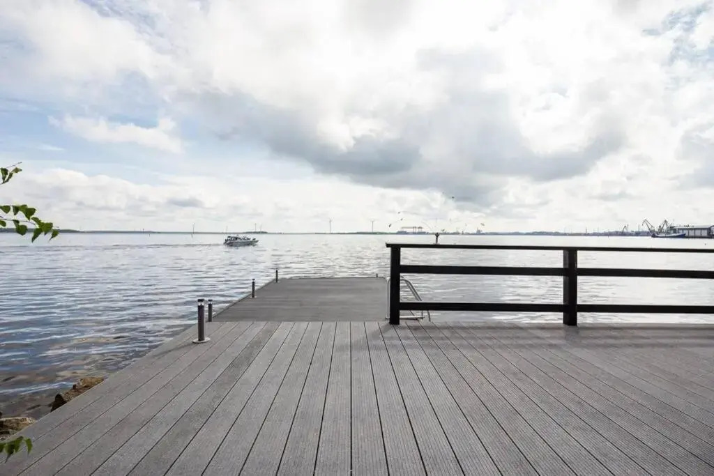 Reelinki Seafront Villa Amando