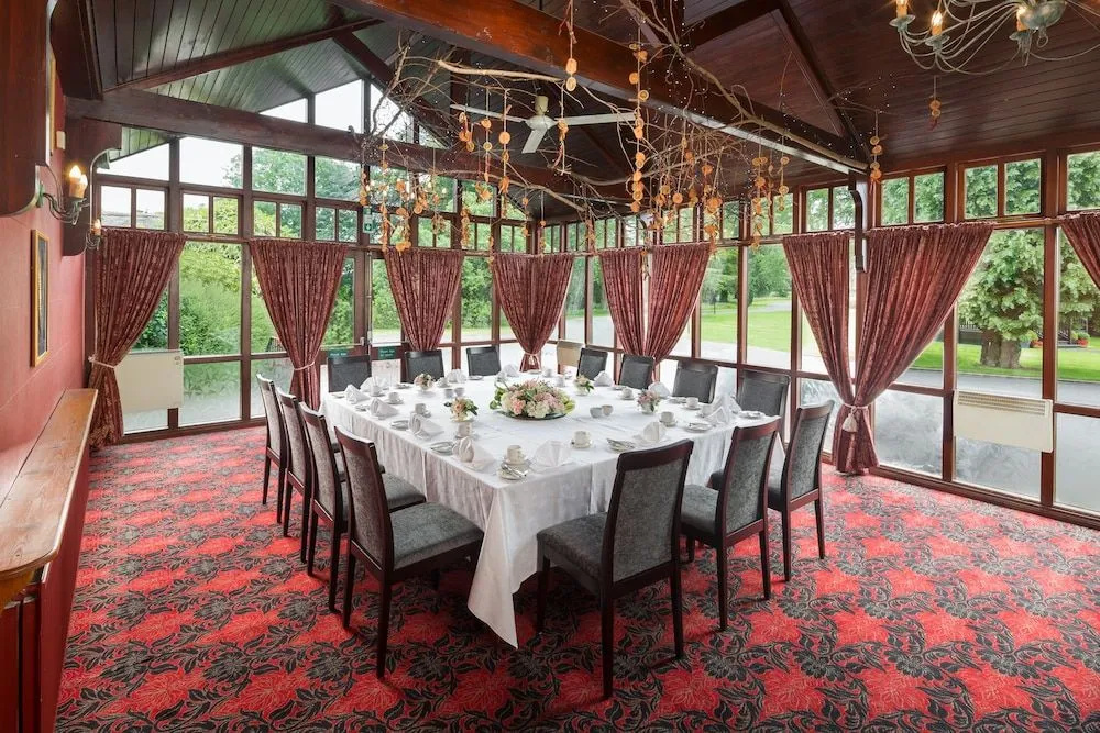 Greenhill Hotel
