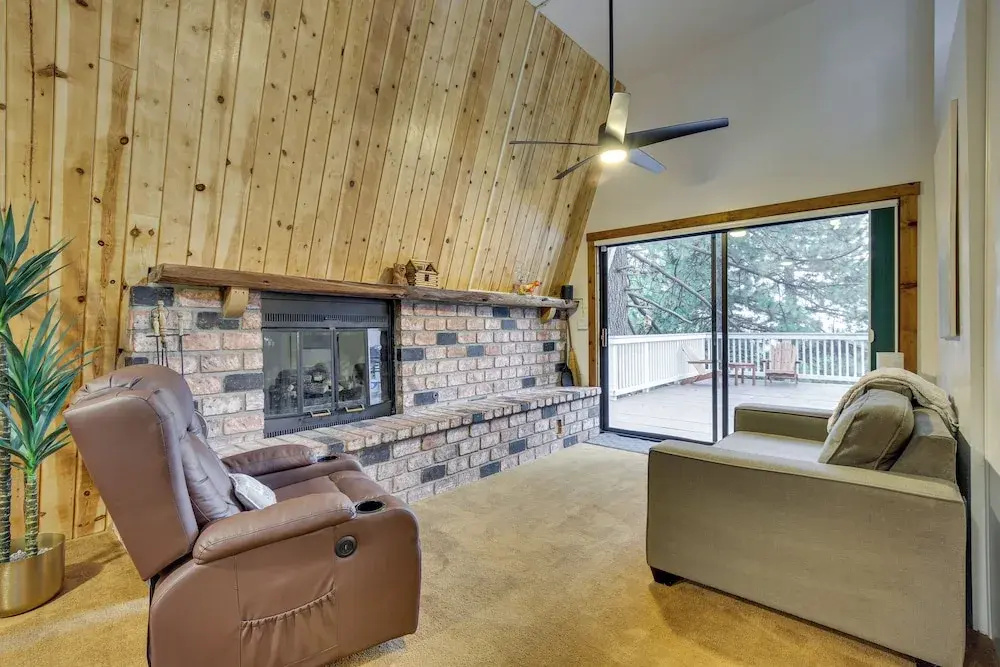 The Abby Cabin: Restful Running Springs Retreat!