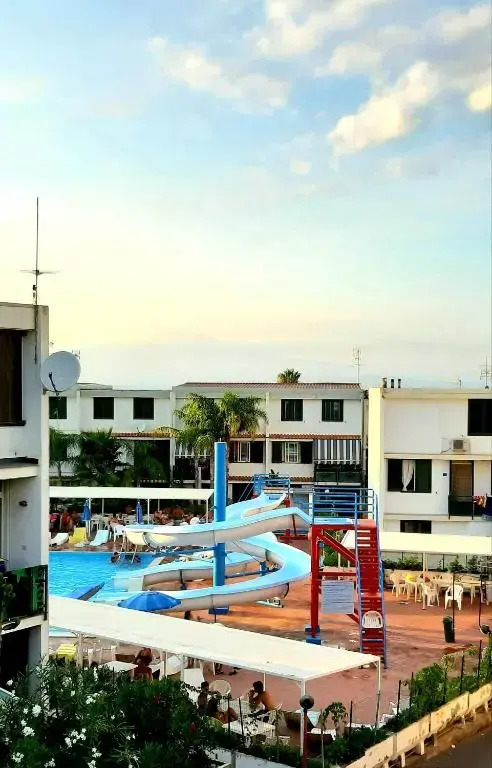 Costa Saracena Reysol