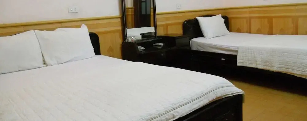 The Long Hotel