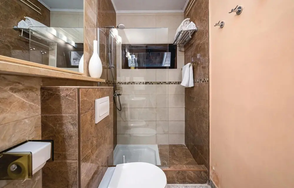 Stunning Home in Icici With Wifi and 4 Bedrooms