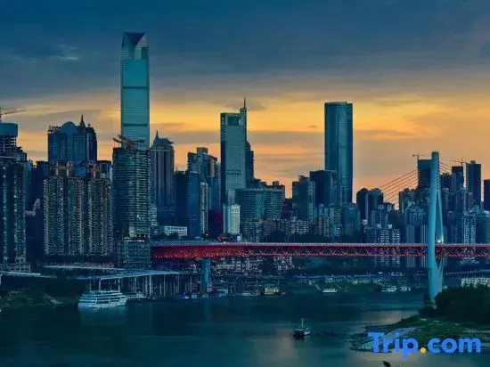 Wuyu Riverside Inn · High-altitude Terrace with River View