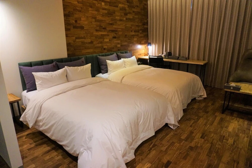 Yeoubi Hotel