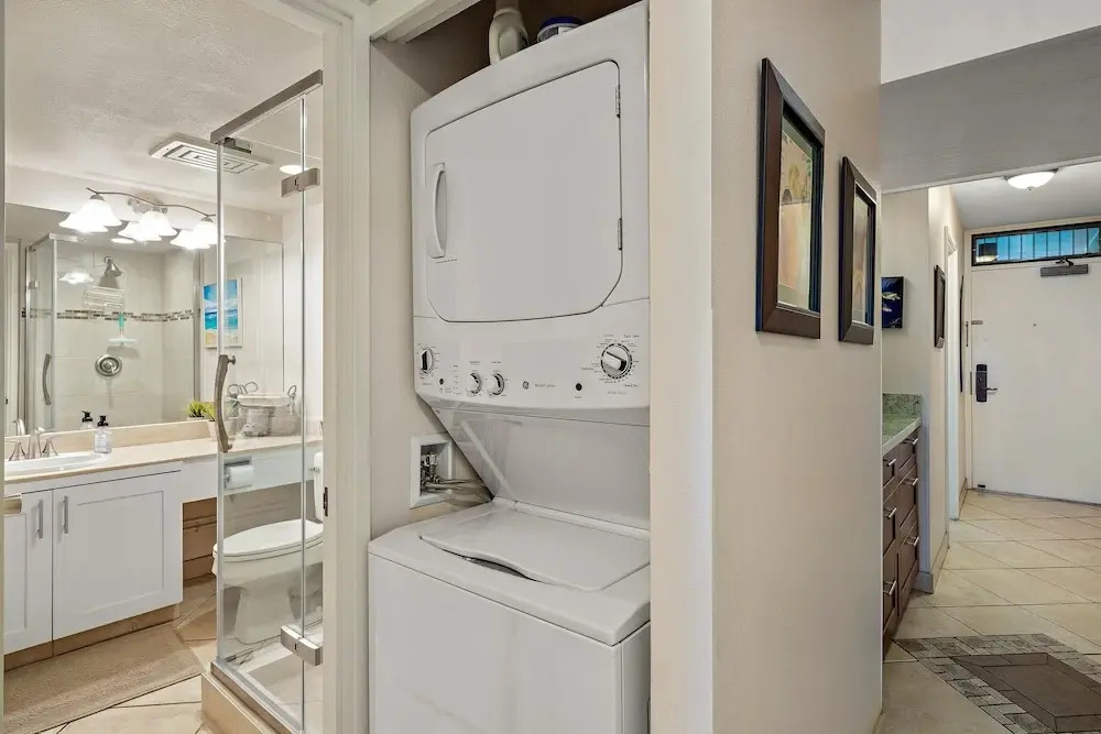 Kamaole Sands 9-301 - Luxurious Renovation, Split AC, Wi-fi, Ocean View Condo