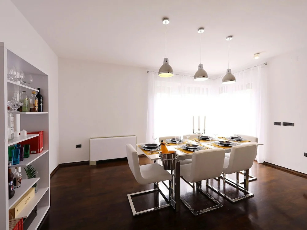 Fabulous Villa With Private Pool, Fenced Garden, Roofed Terrace, Great Location