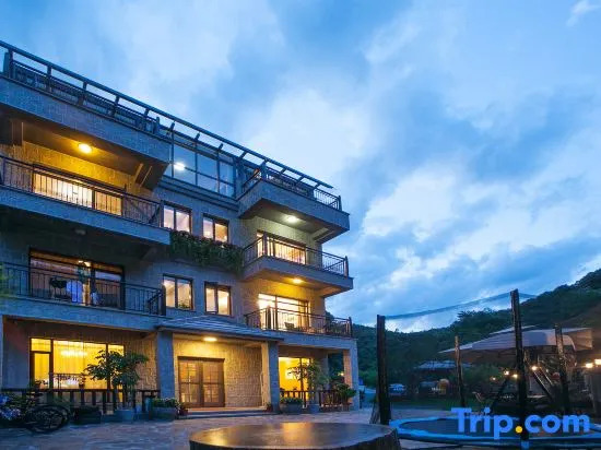 Qinyuan Shanju Private Garden Holiday Villa