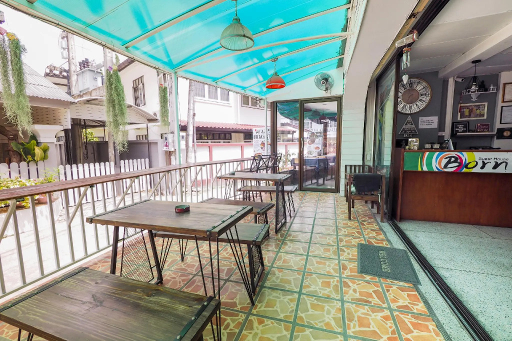 OYO 930 Born Guest House