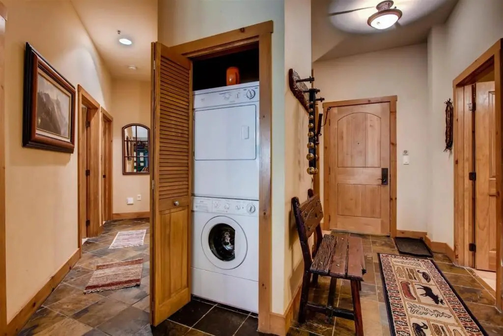 The Timbers on River Run, 3 Bed Ski-in Ski-out Condo-Hot Tub, Sauna, Heated Pool!