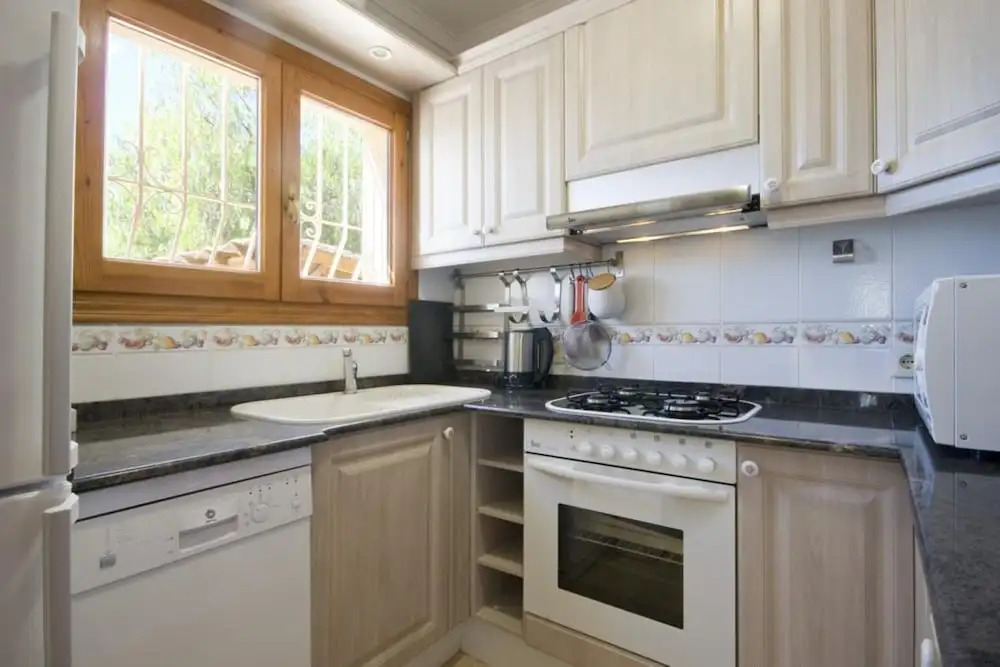 Villa - 2 Bedrooms with Pool and WiFi - 106433
