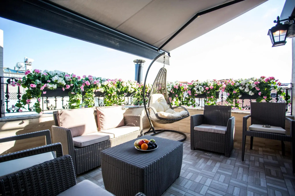 Bonne Sante Hotel