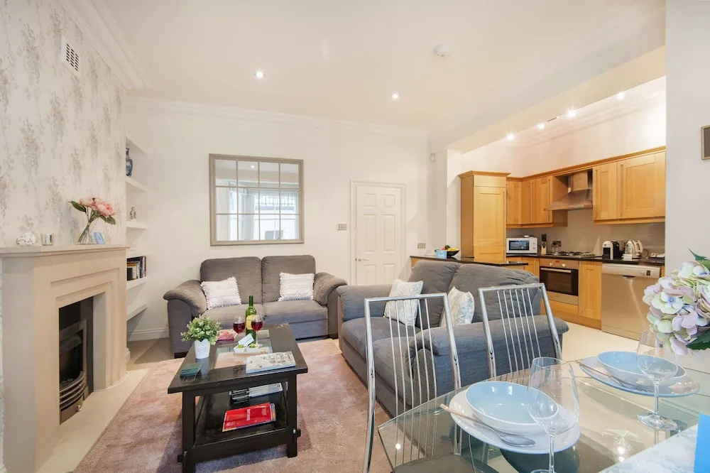 The Earl's Court Square Residence - RNCN