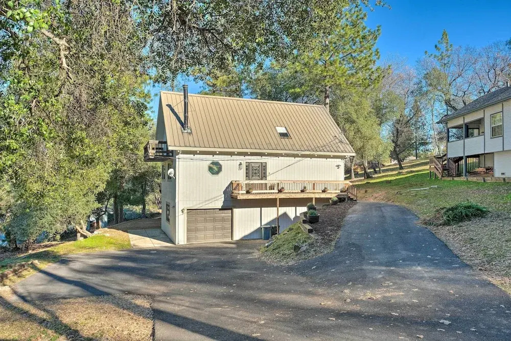 Modern Groveland Chalet ~ 25 Mi to Yosemite