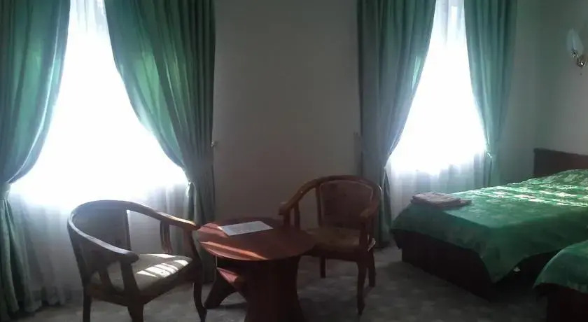 Park Hotel & Baht