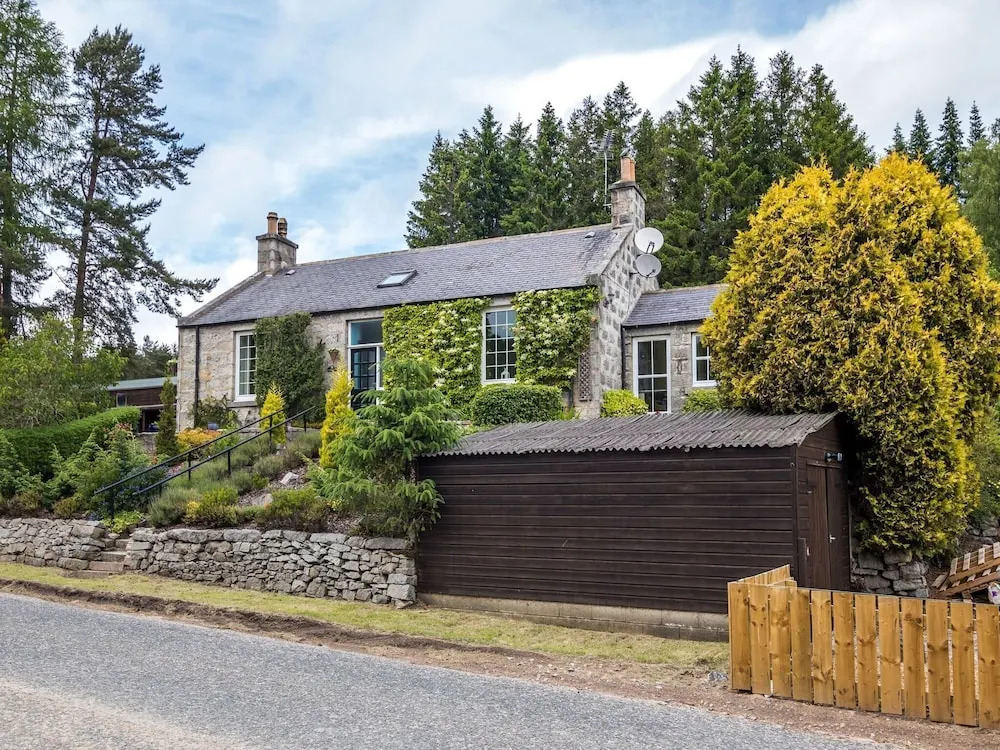 Quaint Holiday Home in Inverurie near Castle Fraser