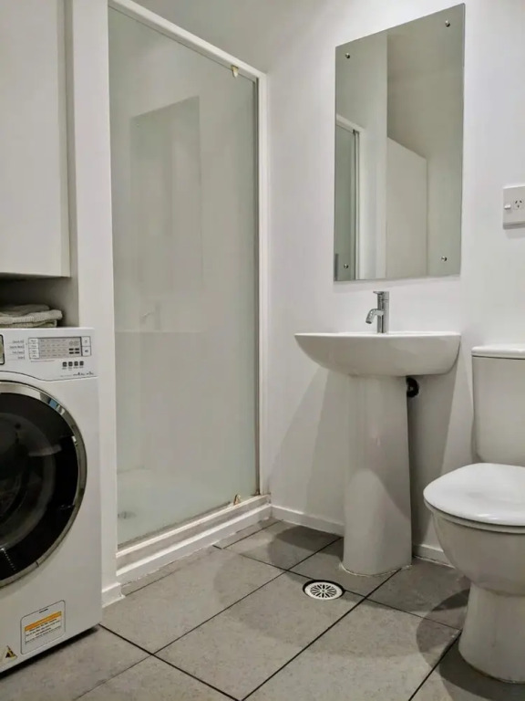 Stylish Queen Street Loft-style 1 Bedroom