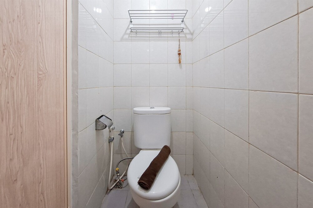 Basic Studio Apartment Near Krl Station At Poris 88