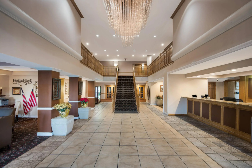 Quality Inn & Suites Cincinnati I-275