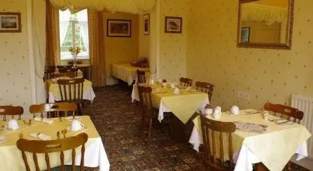 Bron Rhiw Hotel