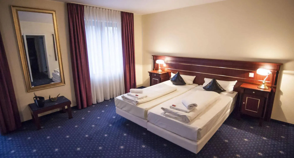 Stargaze Home Hotel