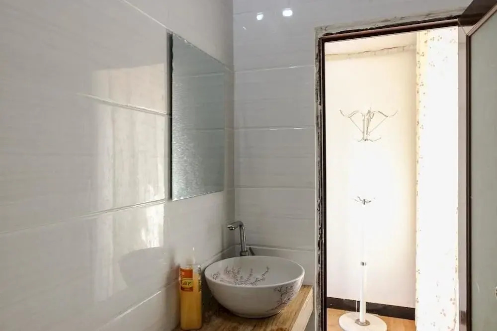 Weizhou Island Chujian Hostel