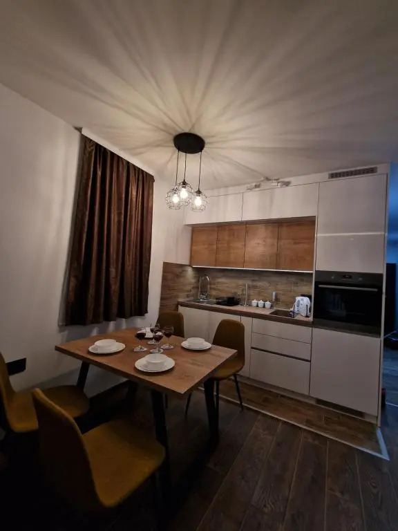 Garnet Star Apartments 1