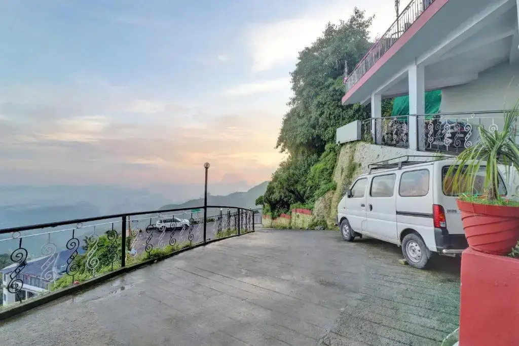 OYO 92514 Savitri Hotel Nand Palace